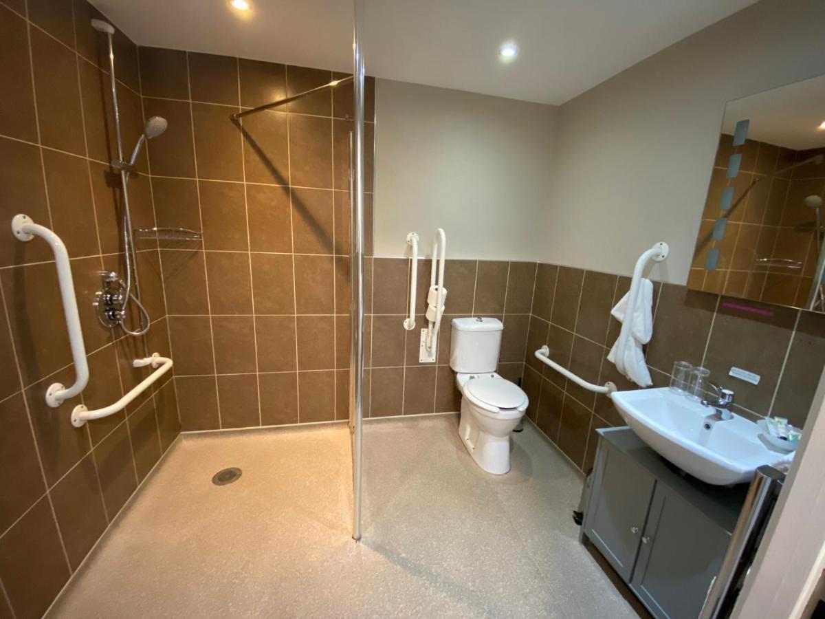 ברנרד קאסל The Three Horseshoes Hotel מראה חיצוני תמונה