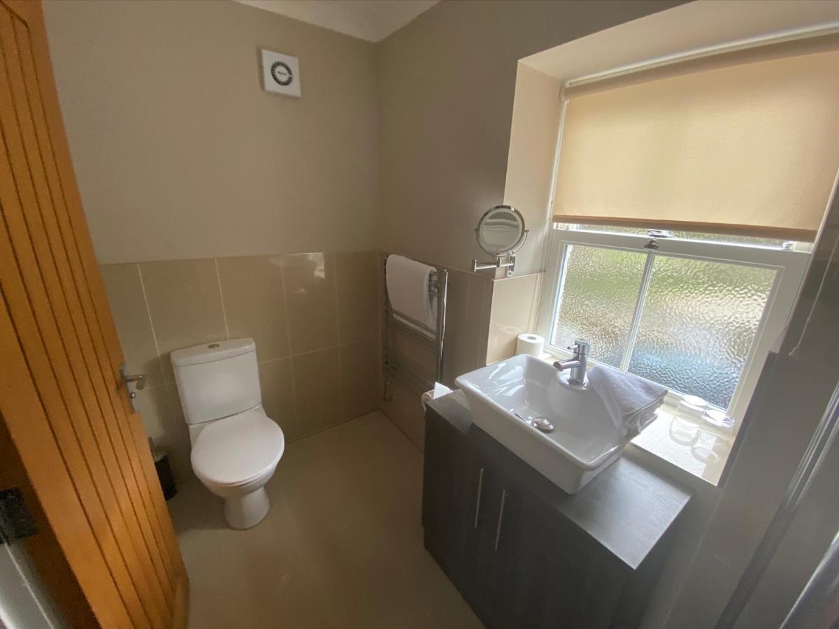 ברנרד קאסל The Three Horseshoes Hotel מראה חיצוני תמונה