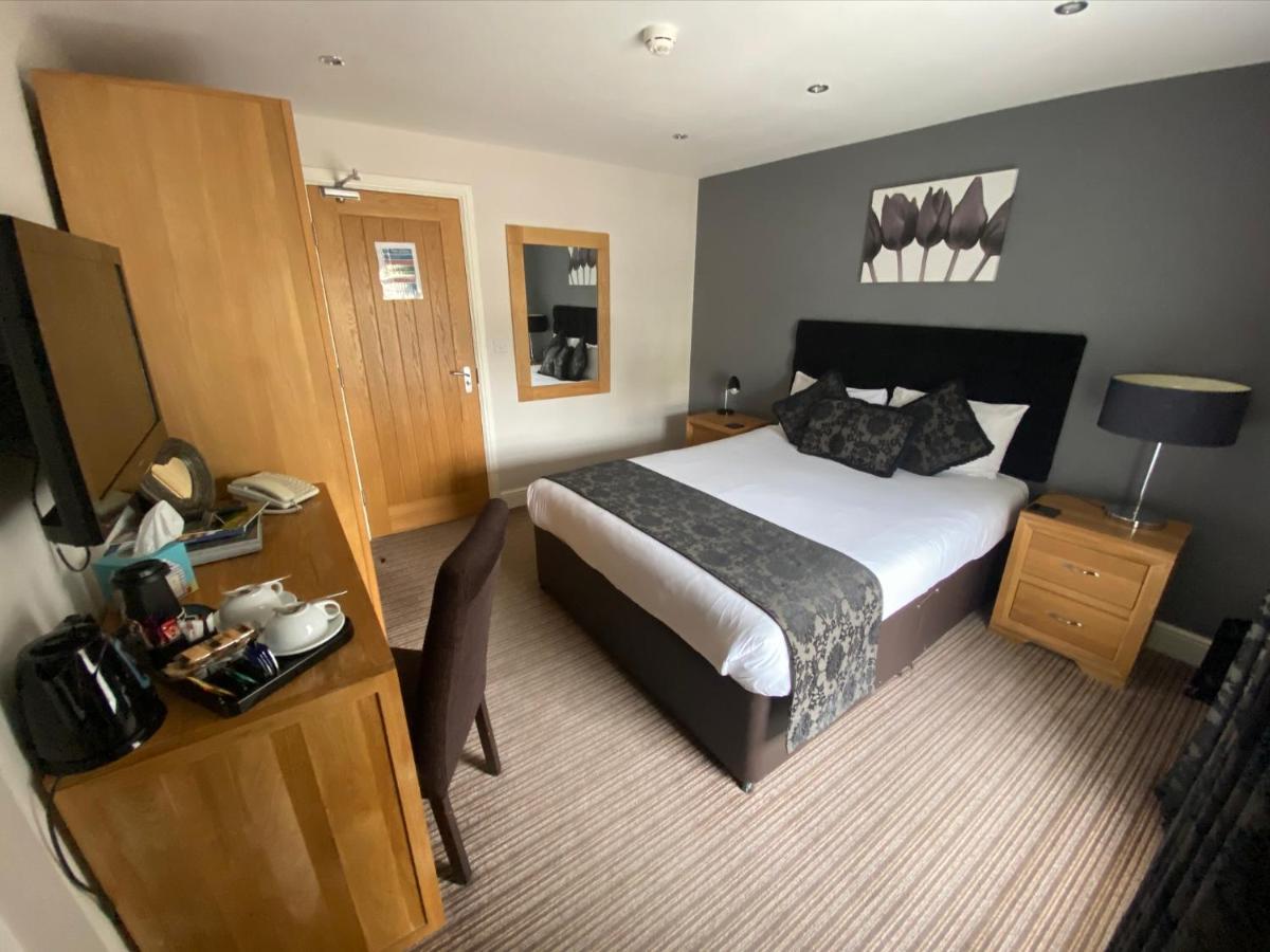 ברנרד קאסל The Three Horseshoes Hotel מראה חיצוני תמונה