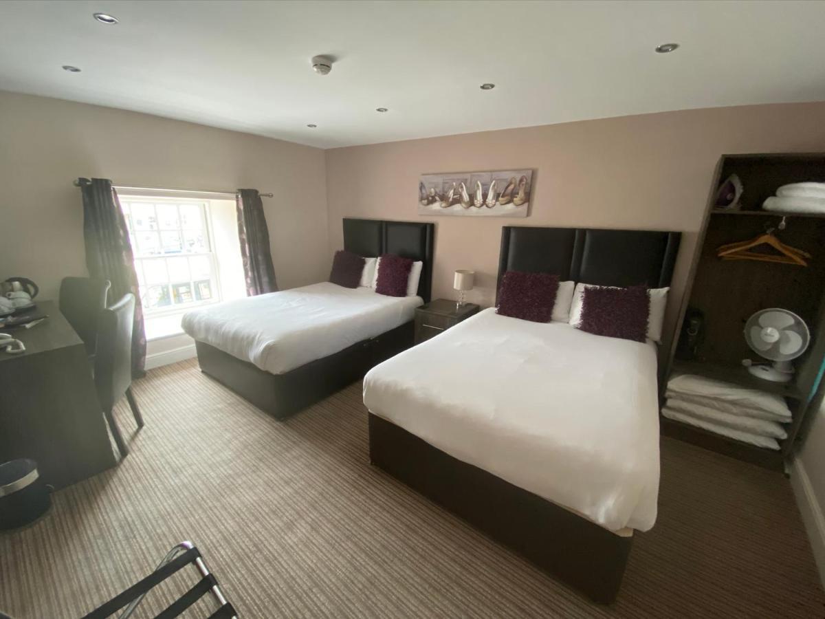 ברנרד קאסל The Three Horseshoes Hotel מראה חיצוני תמונה