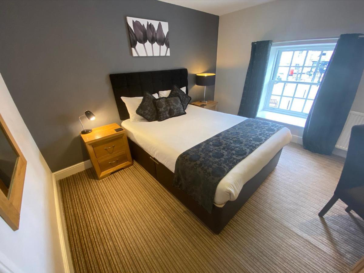ברנרד קאסל The Three Horseshoes Hotel מראה חיצוני תמונה
